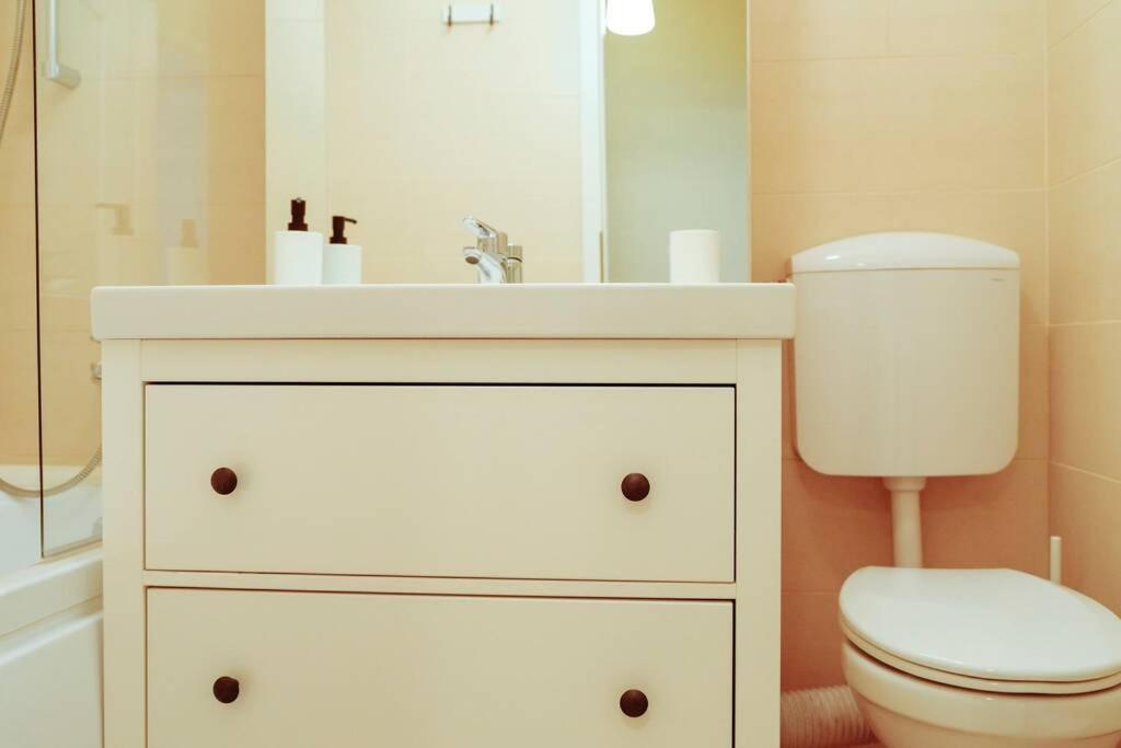Elegant Vibes Apartment Next To Obor Market Βουκουρέστι Εξωτερικό φωτογραφία
