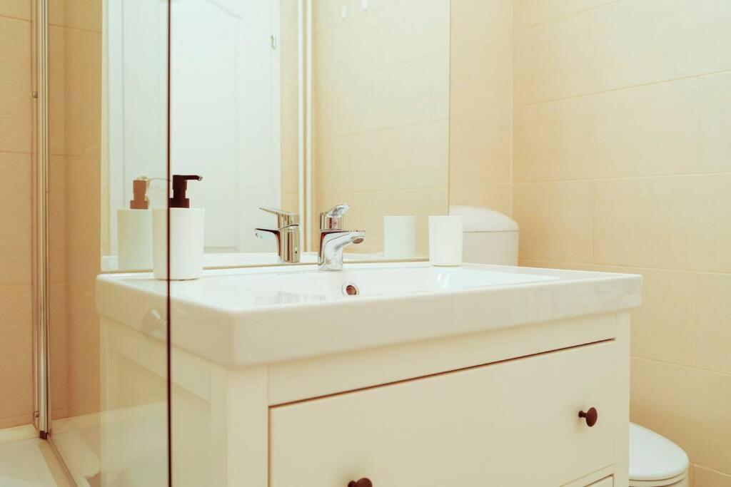 Elegant Vibes Apartment Next To Obor Market Βουκουρέστι Εξωτερικό φωτογραφία